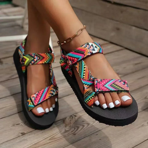 Stijlvolle Dames Sandalen met Paisley Print – Verstelbaar Enkelbandje